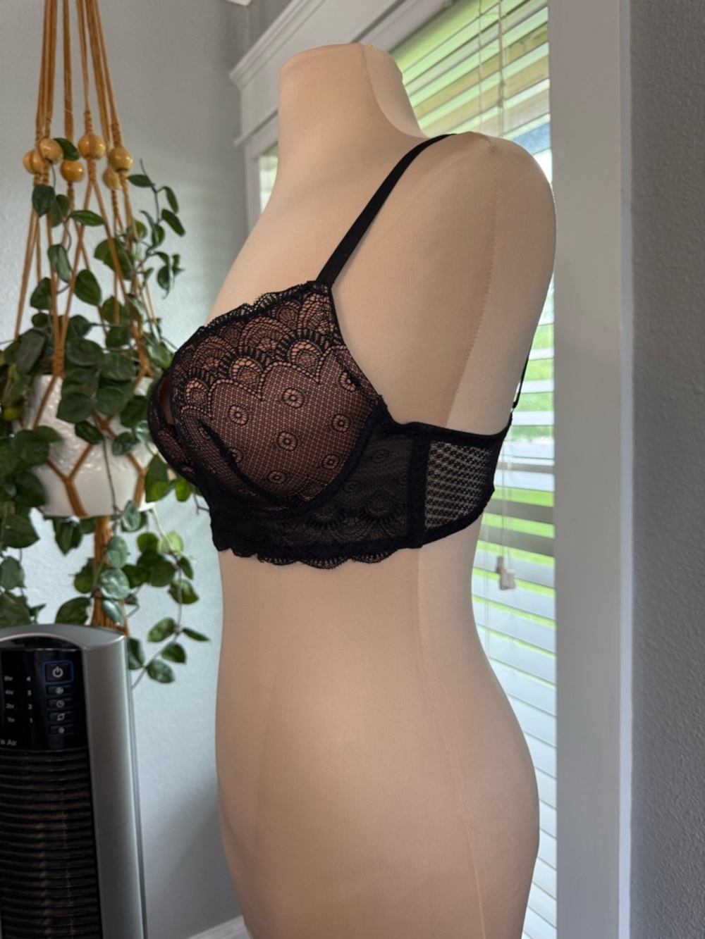 Felina Lingerie Lace Plunge Bralette Size 36C Lace - Picture 2 of 5